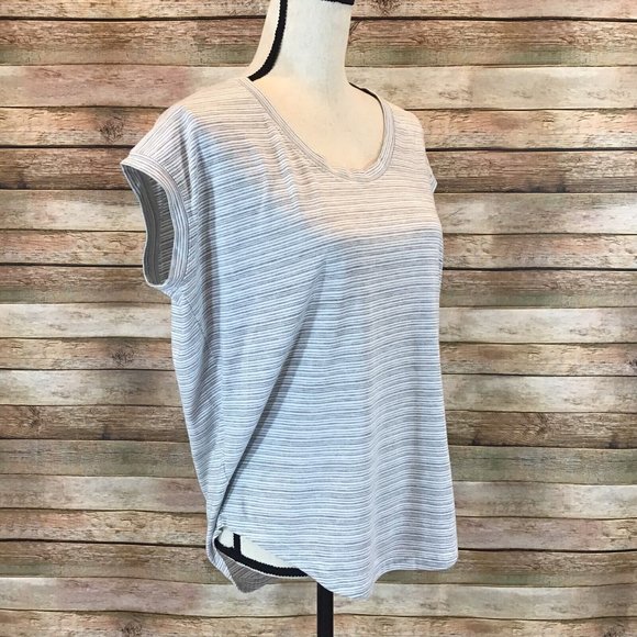 Athleta Size S Cloudlight Stratus Striped Tee Whisper Stripe White Heather Gray - Picture 2 of 5
